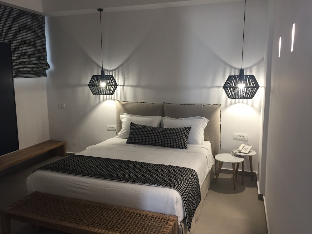 EXECUTIVE, SUITE, KING BED, SOFA, HOT TUB