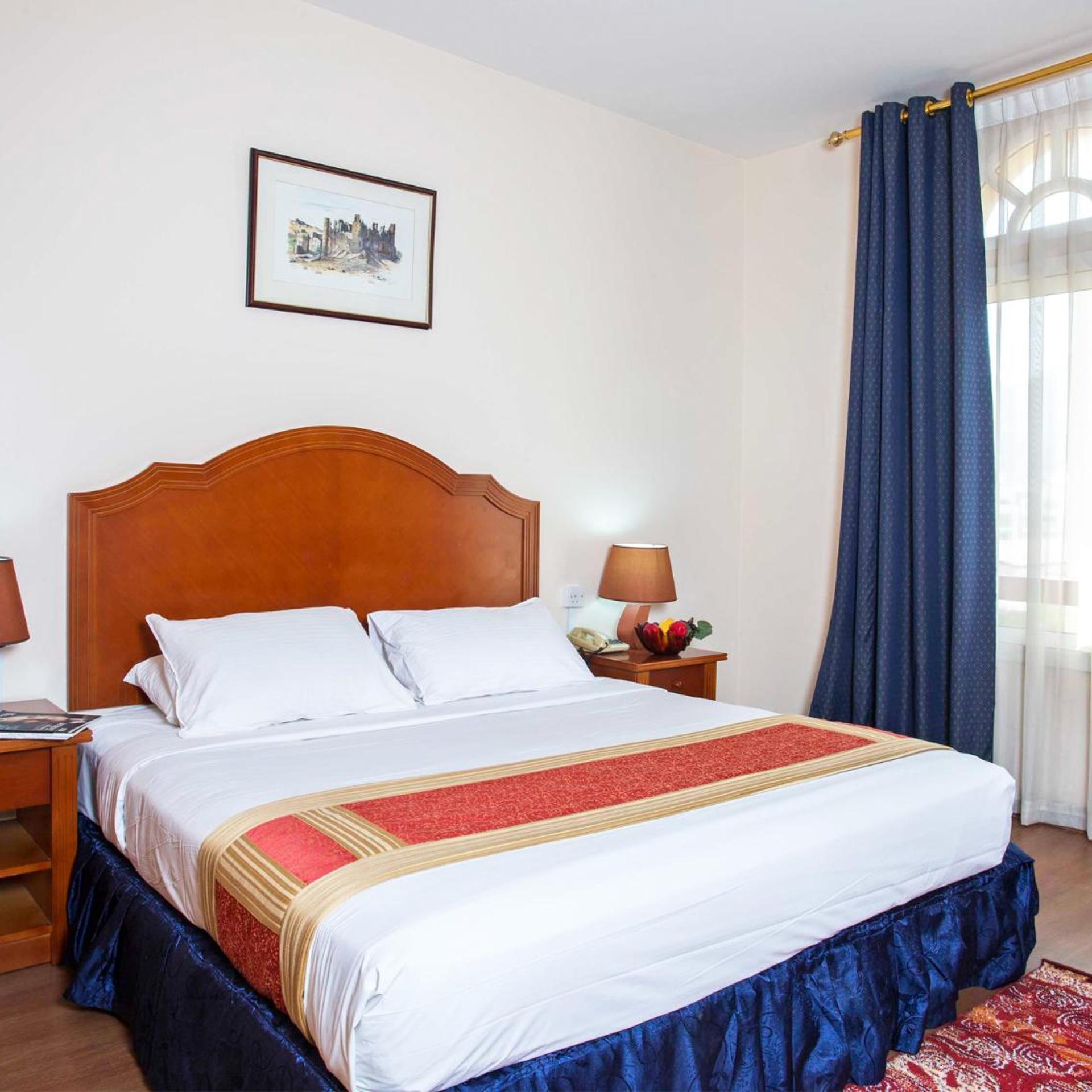 3 Bedrooms, Apartment