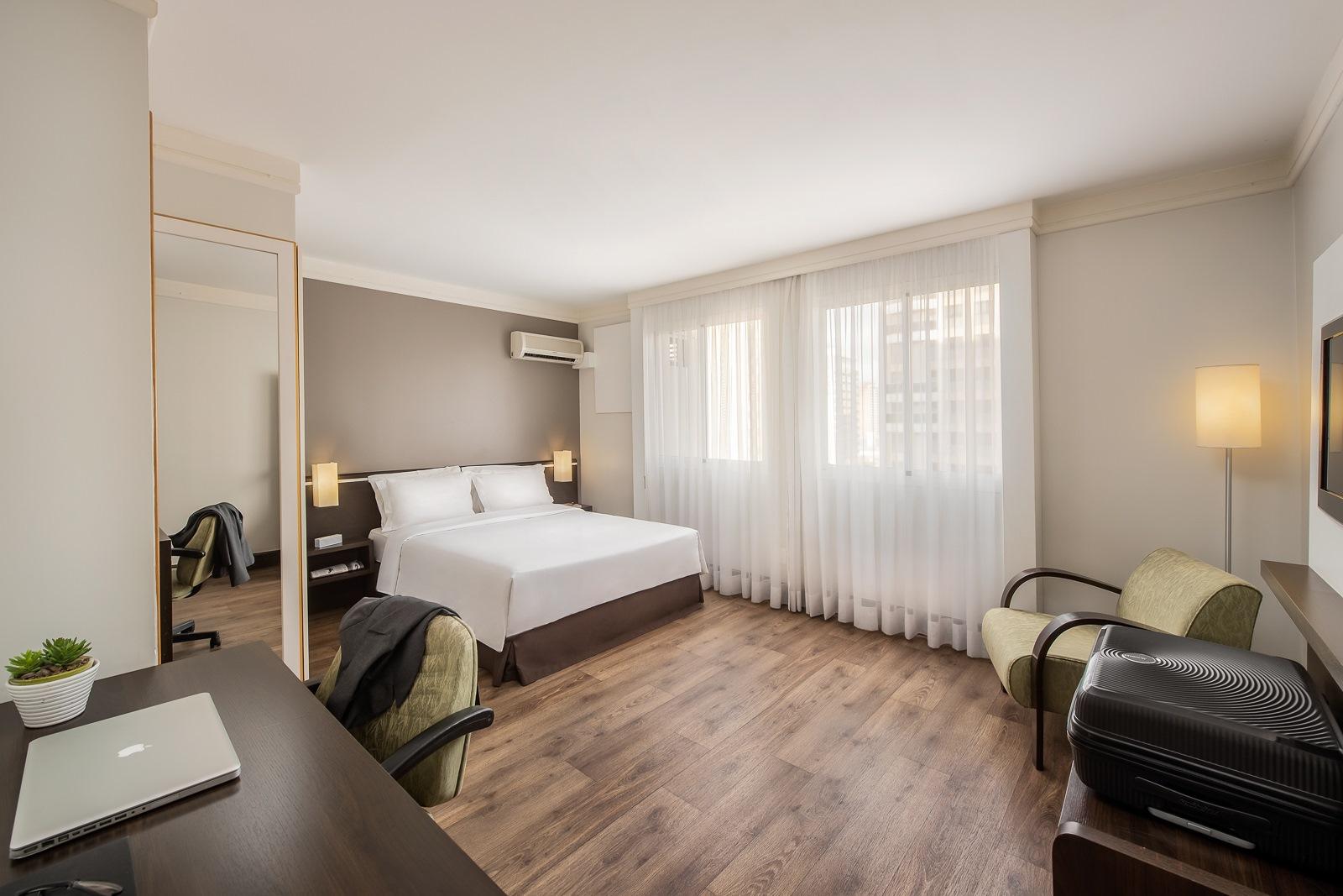 Deluxe, Double Bed