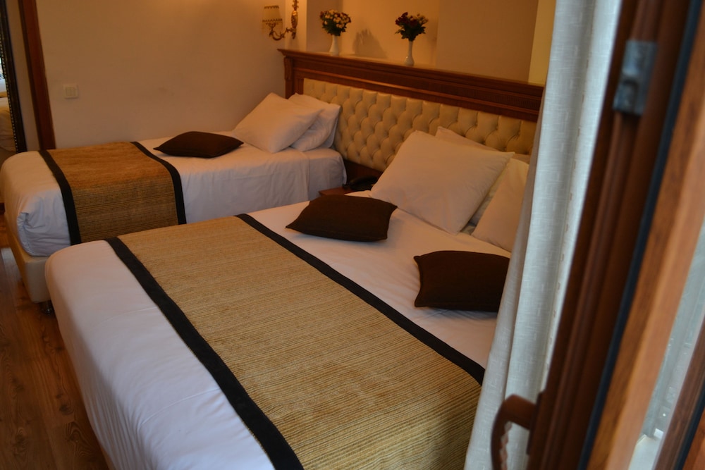 Seven Days Hotel 7/60