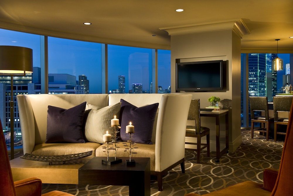OMNI DALLAS HOTEL 50/92