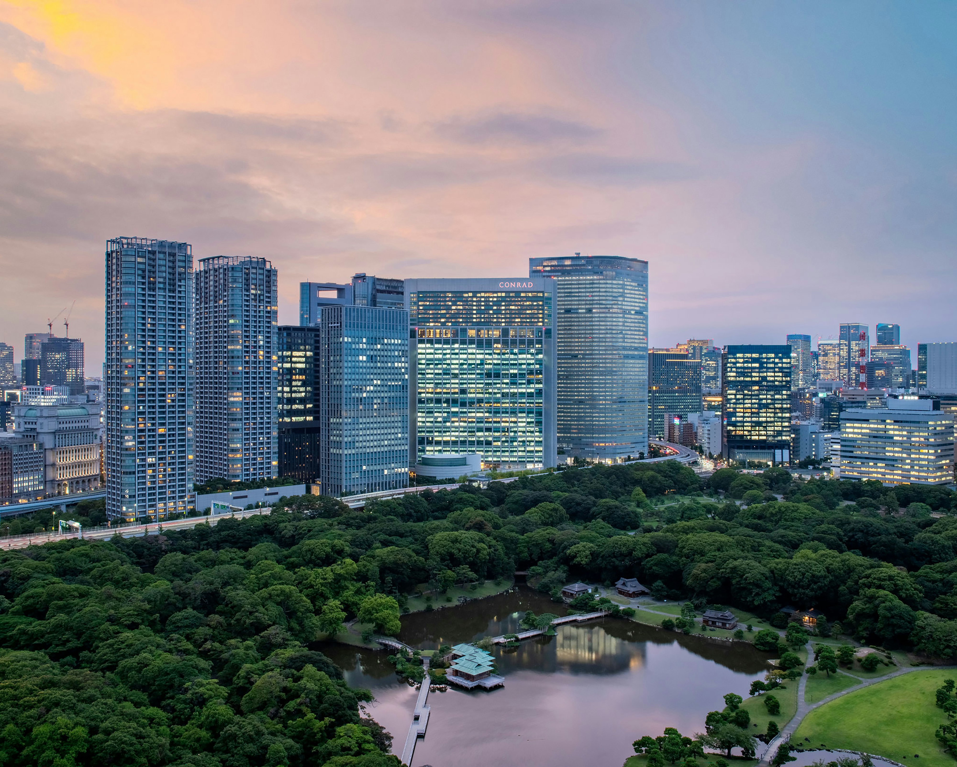 Conrad Tokyo 1/50