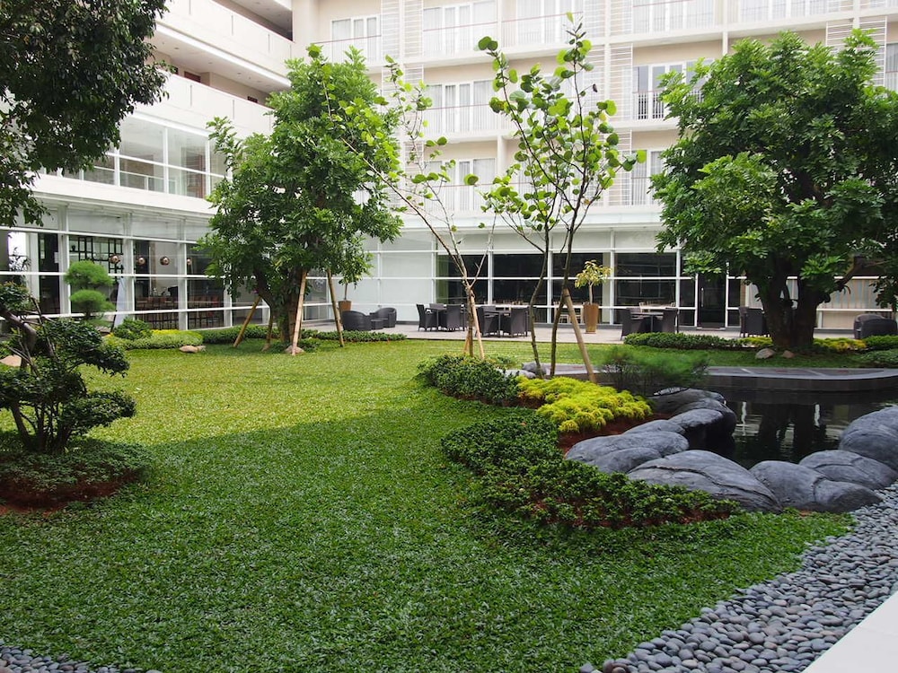 Treepark Serviced Apartment Karawang 3/50