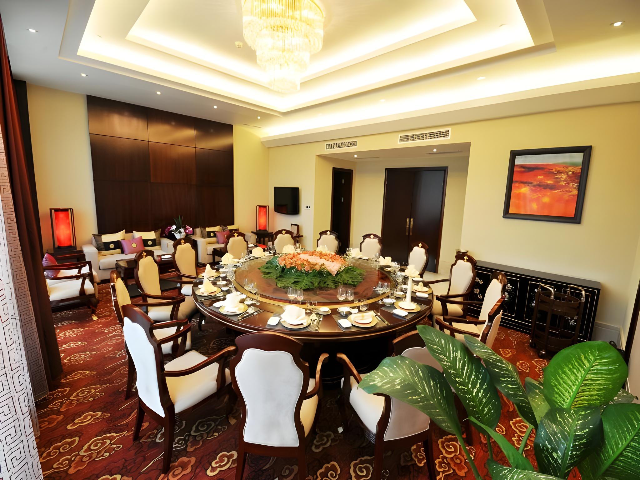 Jianguo Hotel 41/51