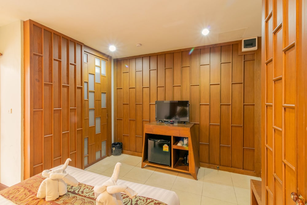 Lotus Hotel Patong 44/59