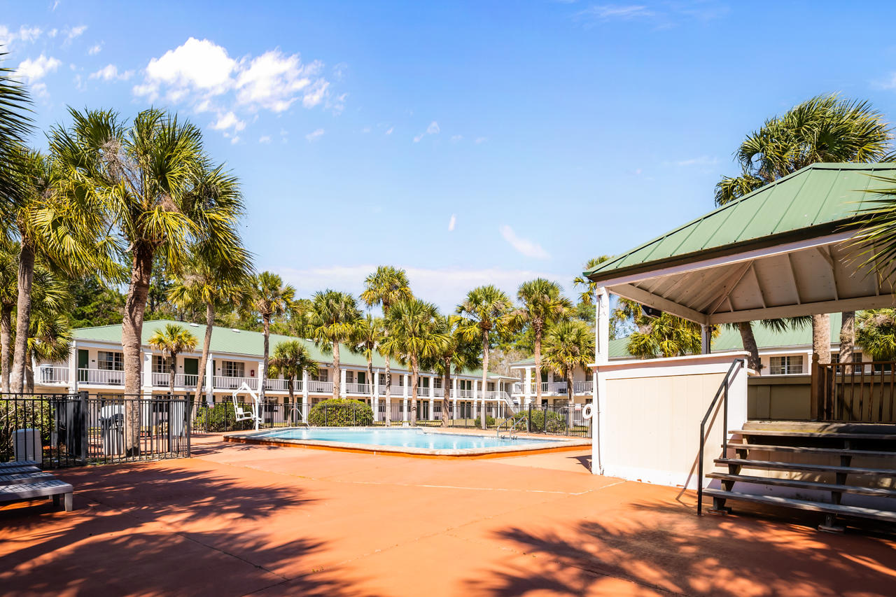 B&B HOTEL Jacksonville Airport 83/91