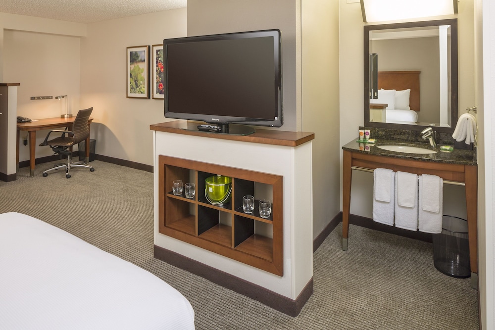 Hyatt Place Houston North 50/60