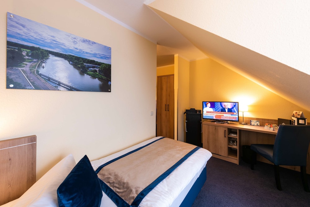 Askania Hotel Bernburg 19/50