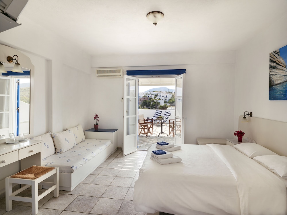 Aloni Hotel Paros 6/50