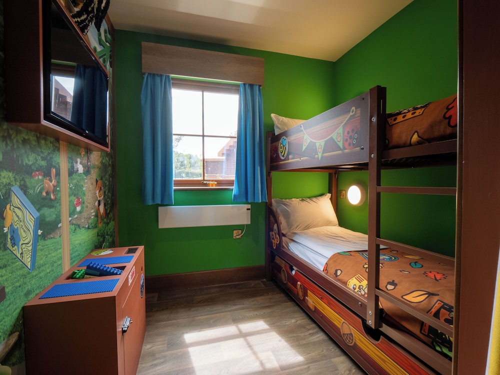 Woodland, Village, Lodge, Bunk Bed, Trundle Bed, Accessible