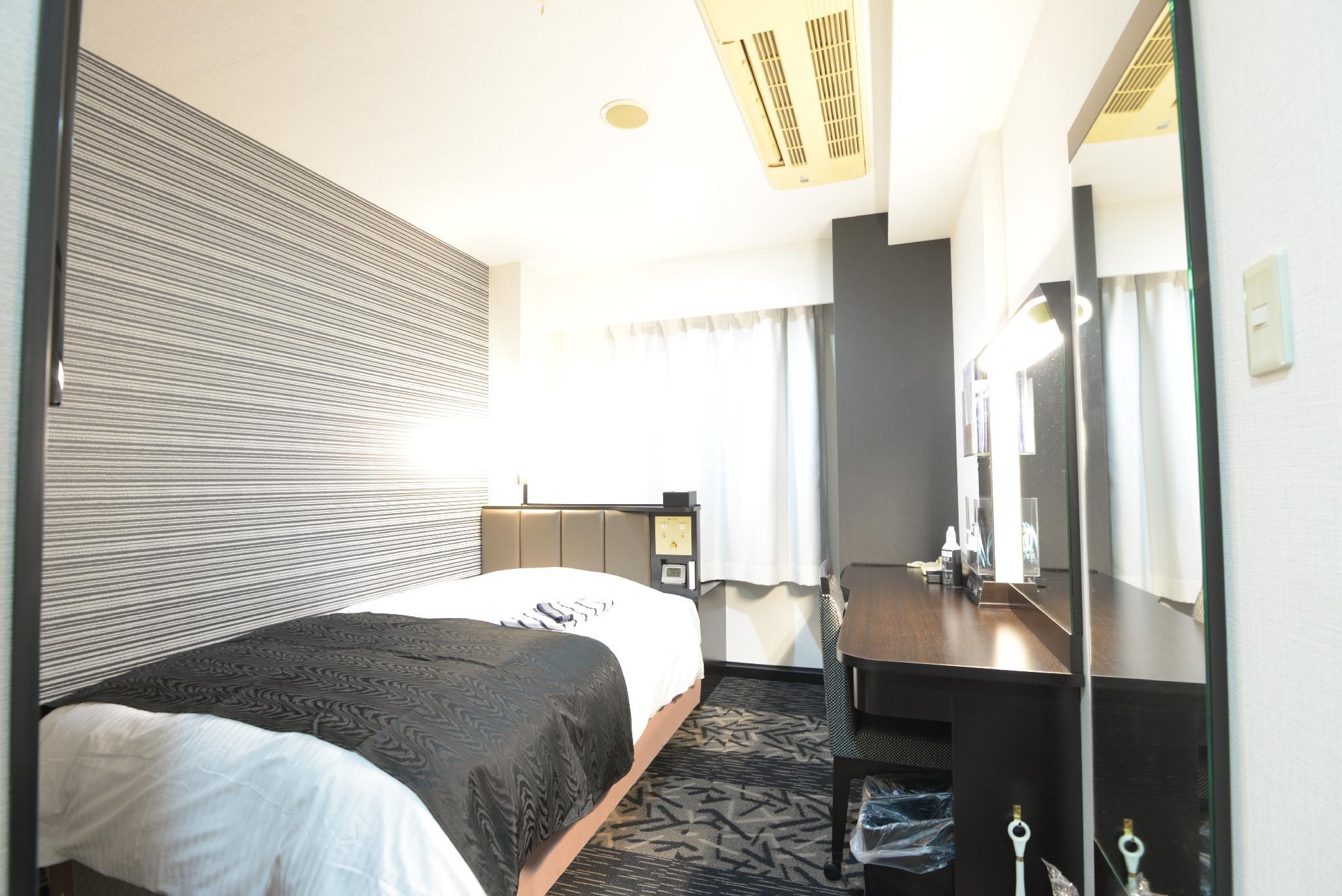 Semi Room, Single, Semi Double Bed