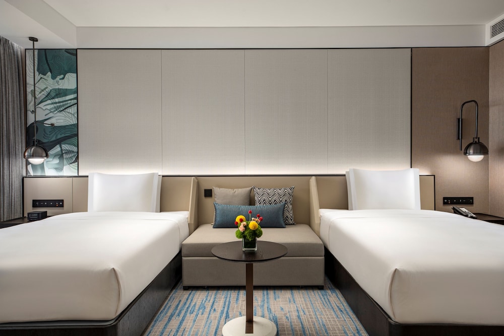 Standard, 2 Double Beds, Ocean Front, High Floor، Crowne Plaza Sanya Yazhou Bay by IHG 5/6