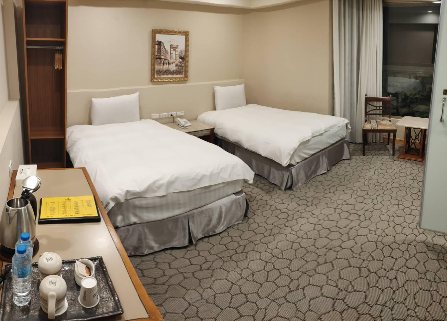 Standard, Twin Beds