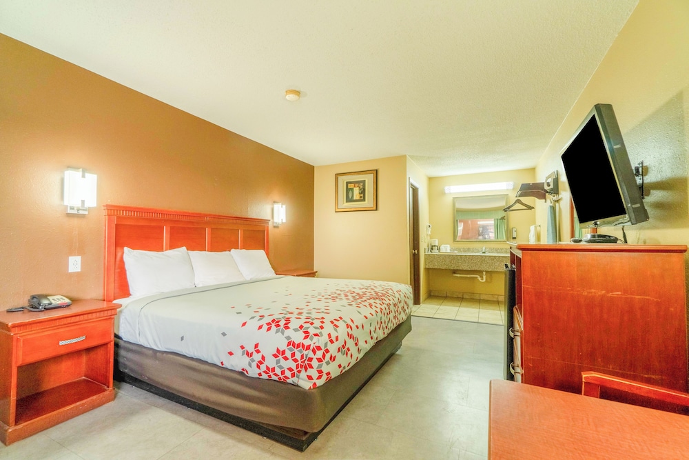 غرفة بسرير كينج، Crown Inn - Denver, Tx 3/7