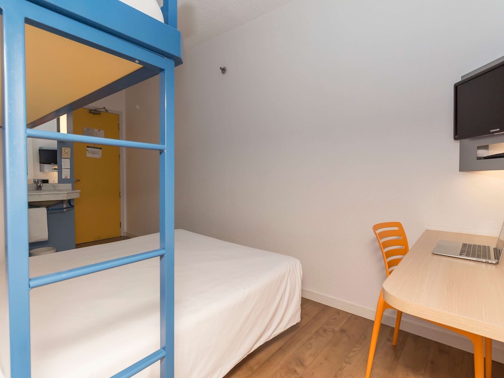 APARTMENT, DOUBLE BED
