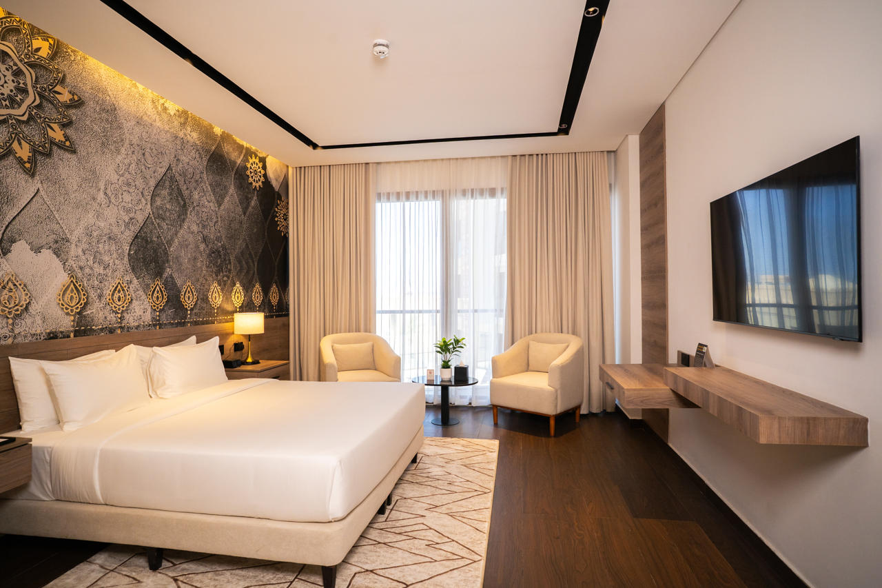 Golden Tulip Muscat The Village 5/34