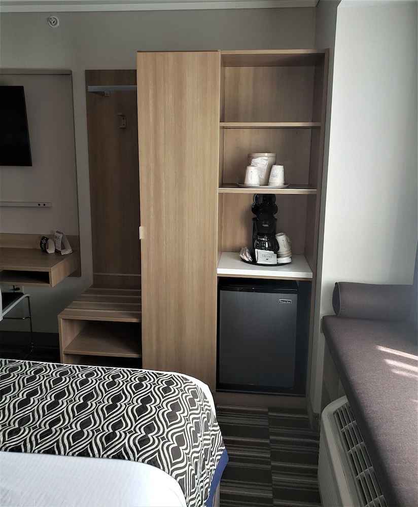 Microtel by Wyndham Penn Yan Finger Lakes Region 25/64
