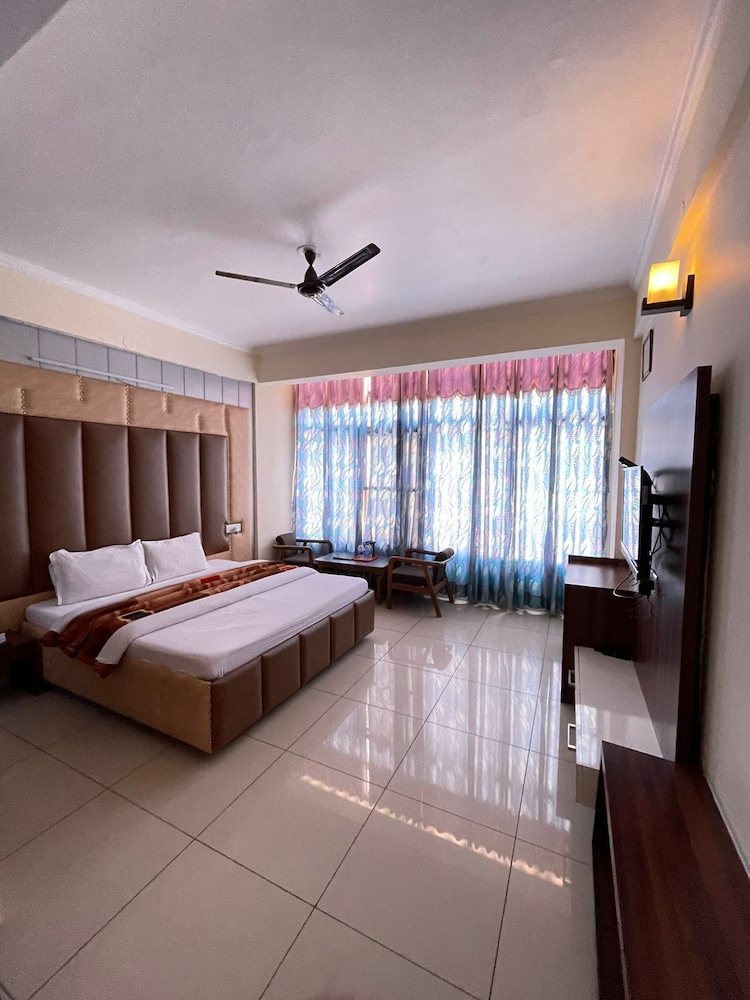 HOTEL PRESIDENT 8/49