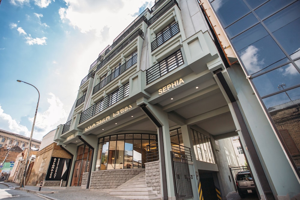 Sephia Hotel 3/44