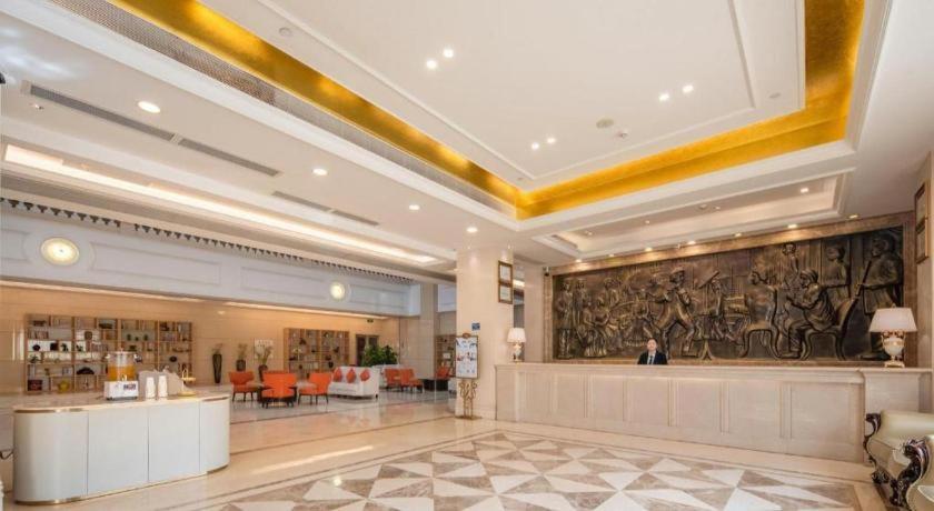 Vienna Hotel (Foshan Wenhua North Road) 8/56