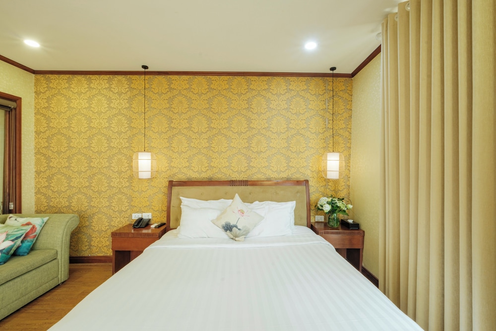 Sunset Westlake Hanoi Hotel 28/74