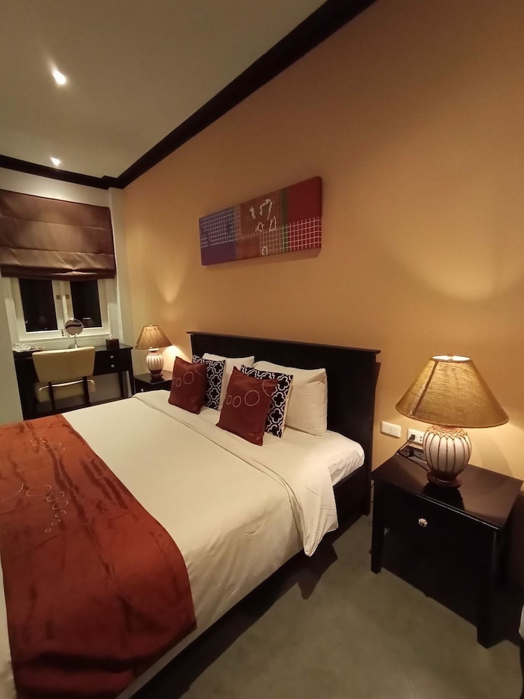 Deluxe, King Bed