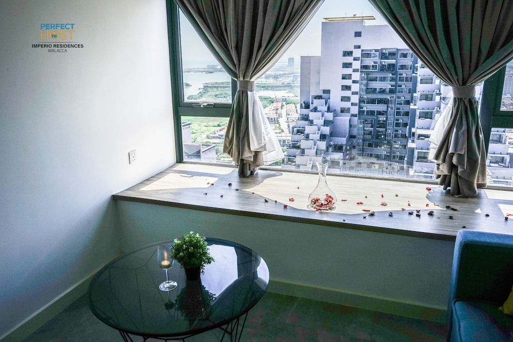 IMPERIO RESIDENCE SEAFRONT BY PERFECT HOST 43/43