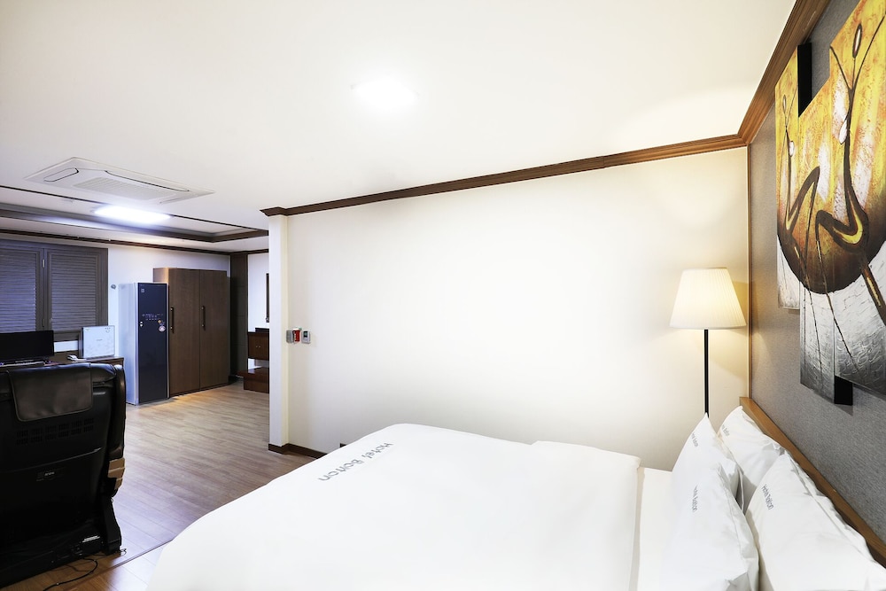 Hotel Food & Tour 15/50