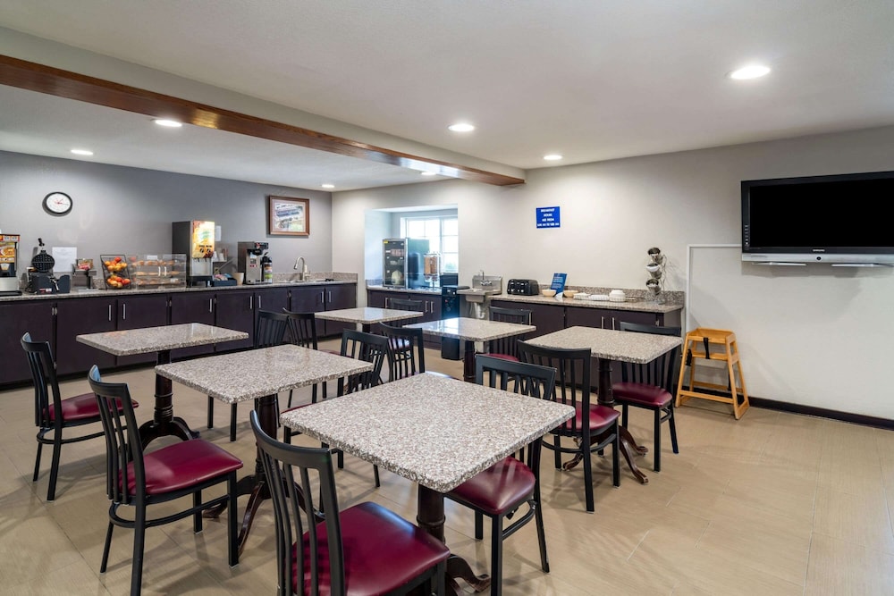 Microtel Inn And Suites Savannah Pooler 28/34