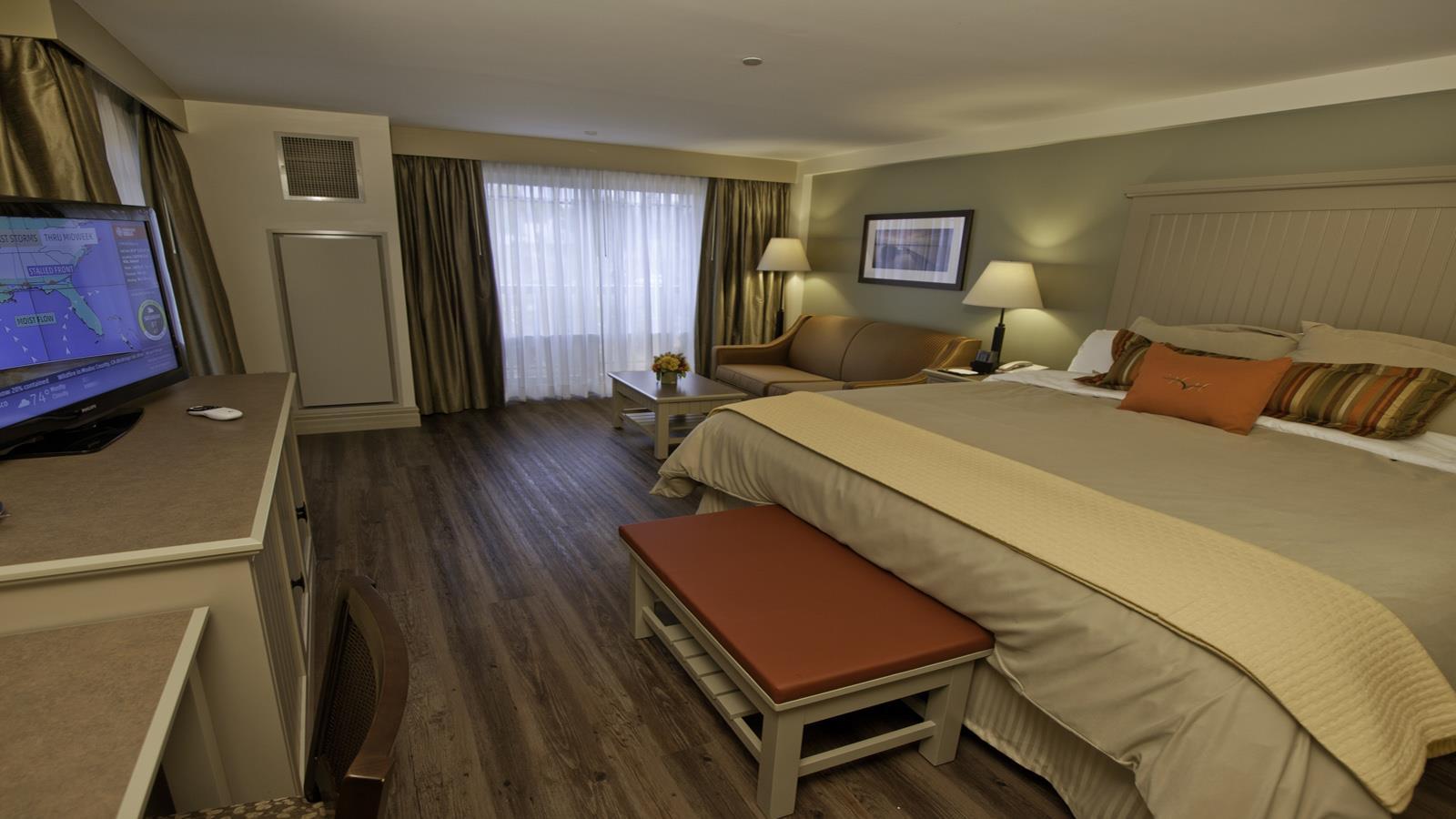 1000 Islands Harbor Hotel 2/17