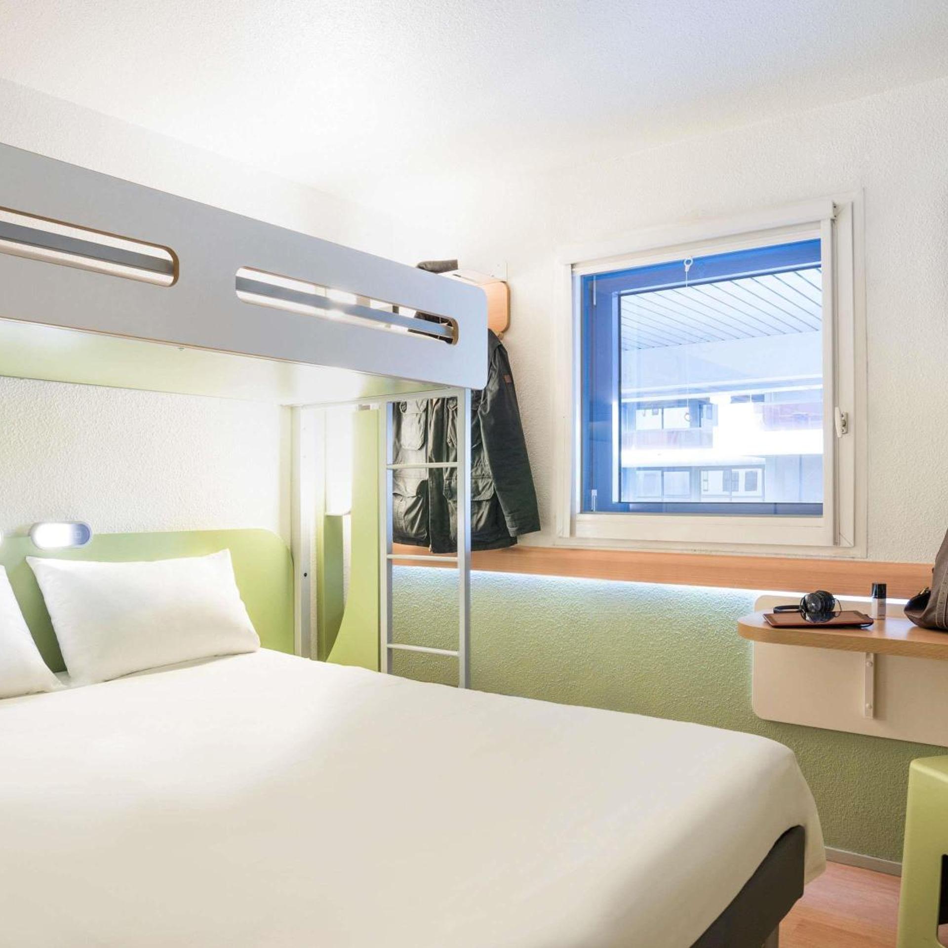 ROOM, TRIPLE, DOUBLE AND BUNK BED