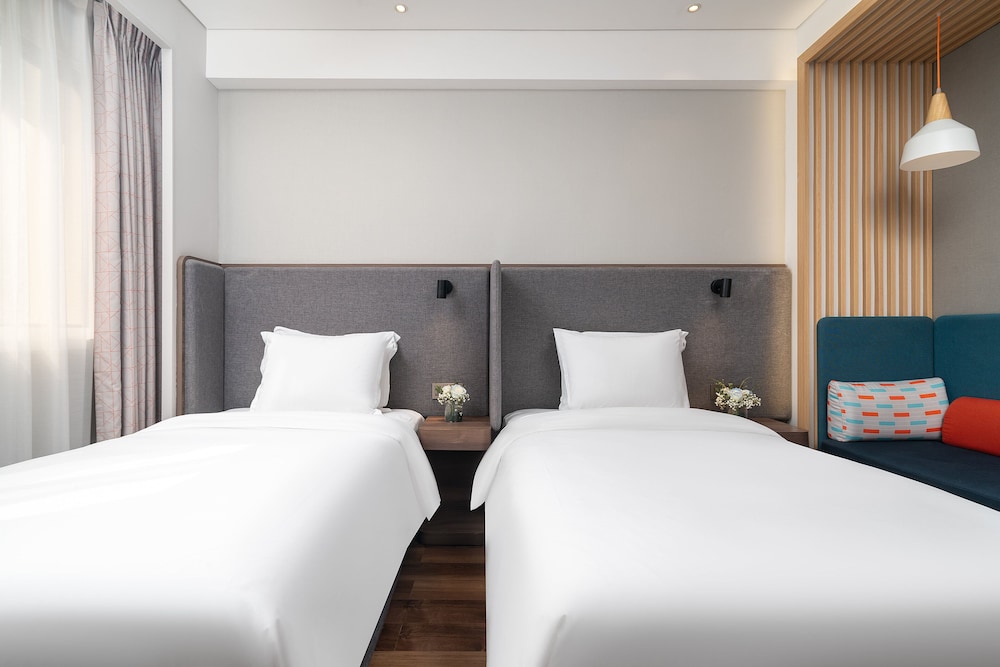 Standard, Twin Beds, Extra Floor Space