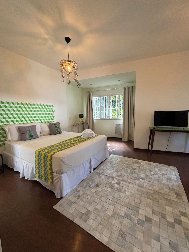 VERDE, DELUXE, DOUBLE BED, POOL VIEW, BATHTUB