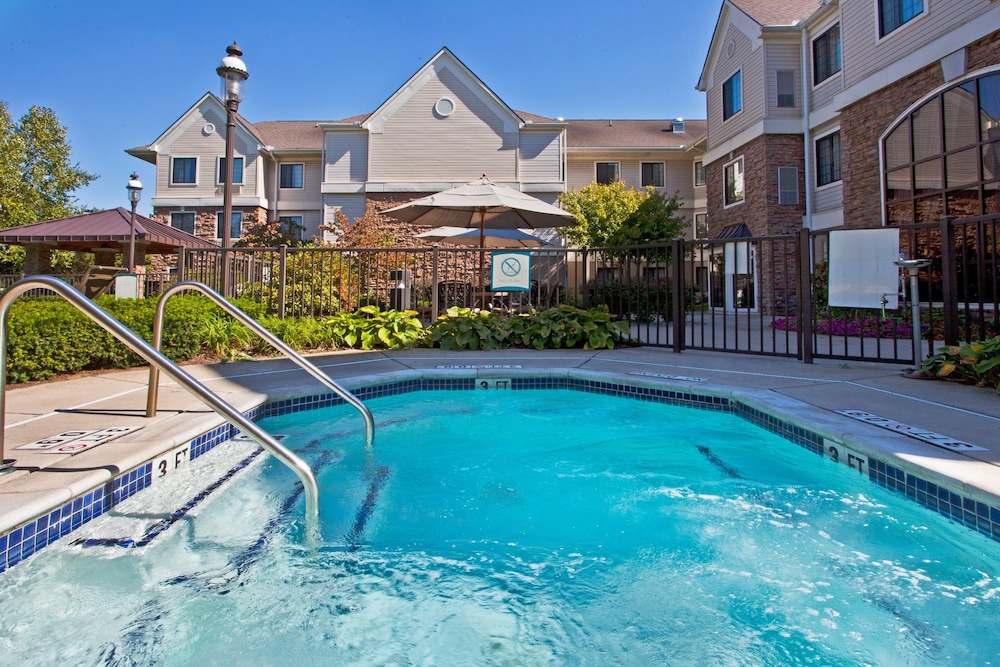 Staybridge Suites Detroit-Utica 1/58