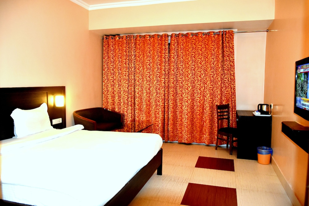 EXECUTIVE, TWIN BEDS