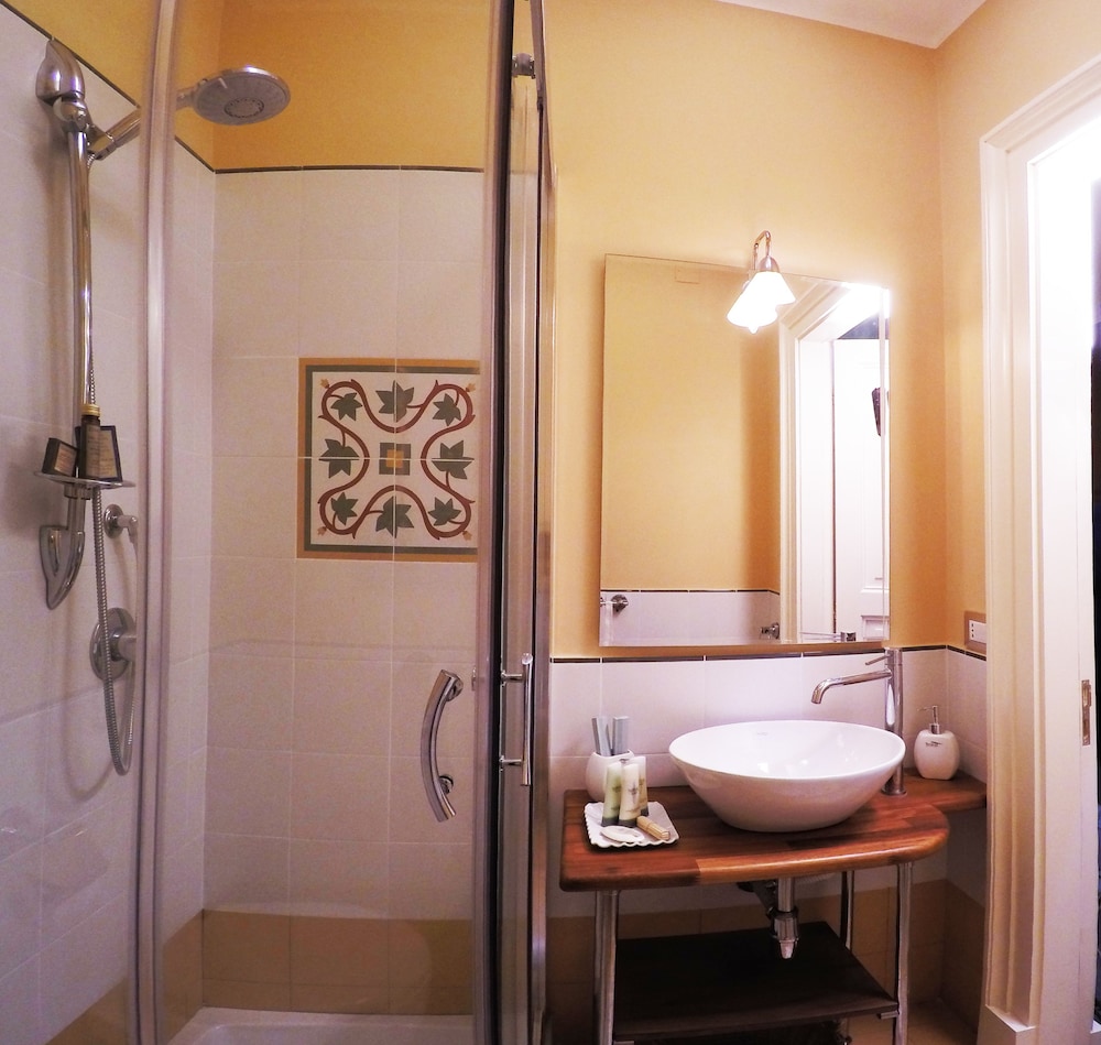 Art Fashion House Luxury Rooms 33/35