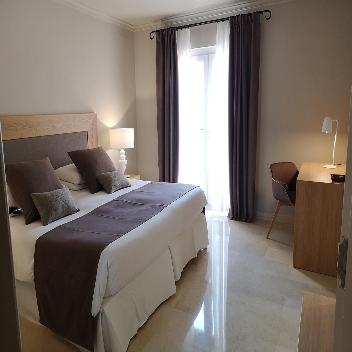 2 Bedrooms, Apartment, Balcony or Terrace