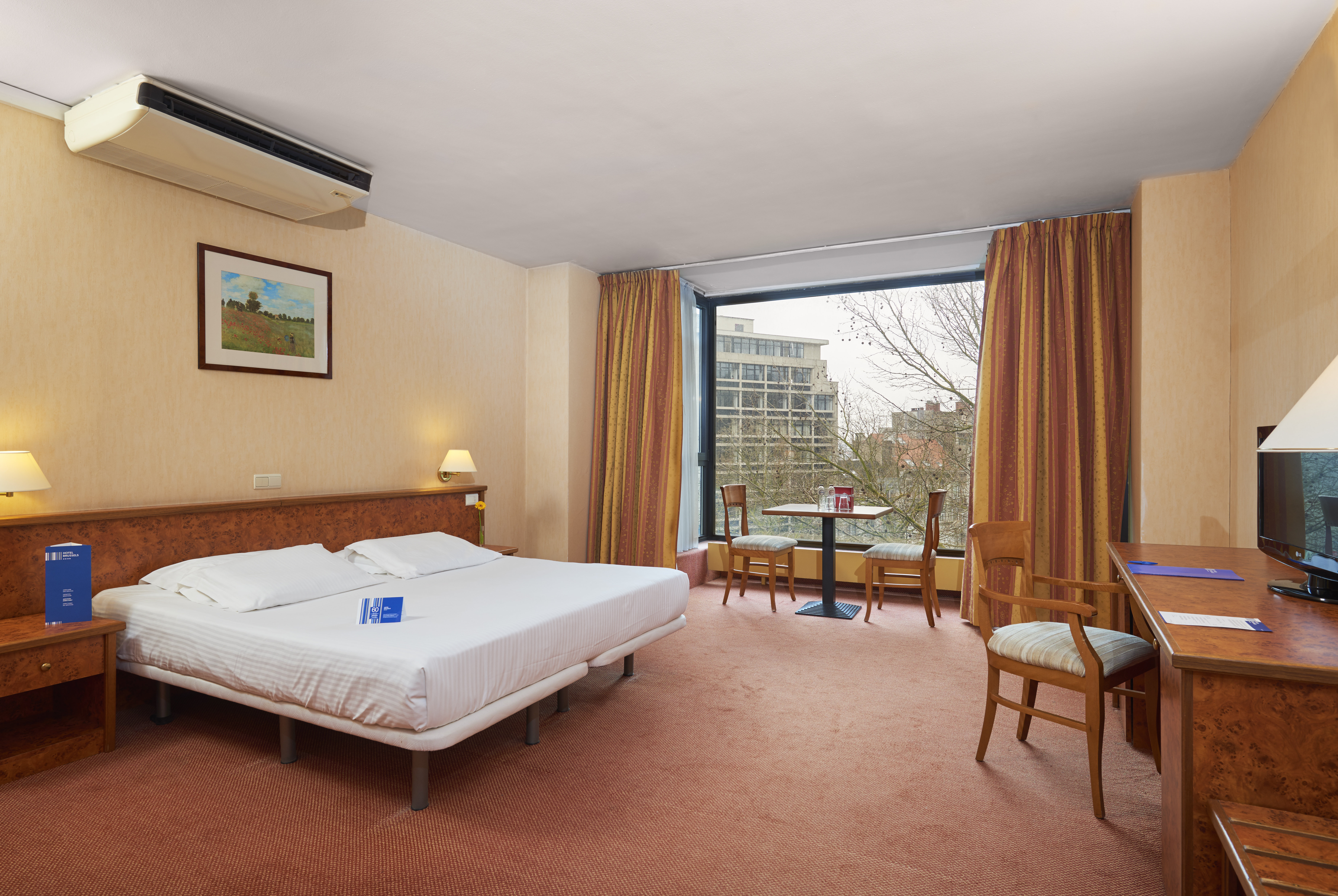 Hotel Brussels 4/22