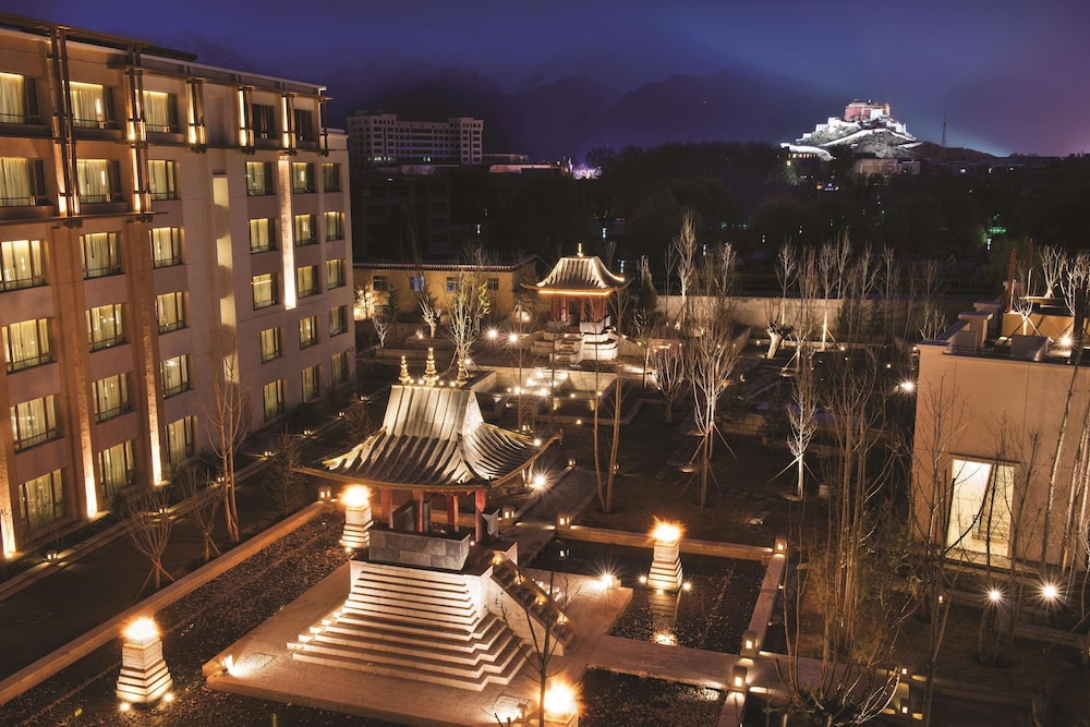 Shangri-La Lhasa 3/50