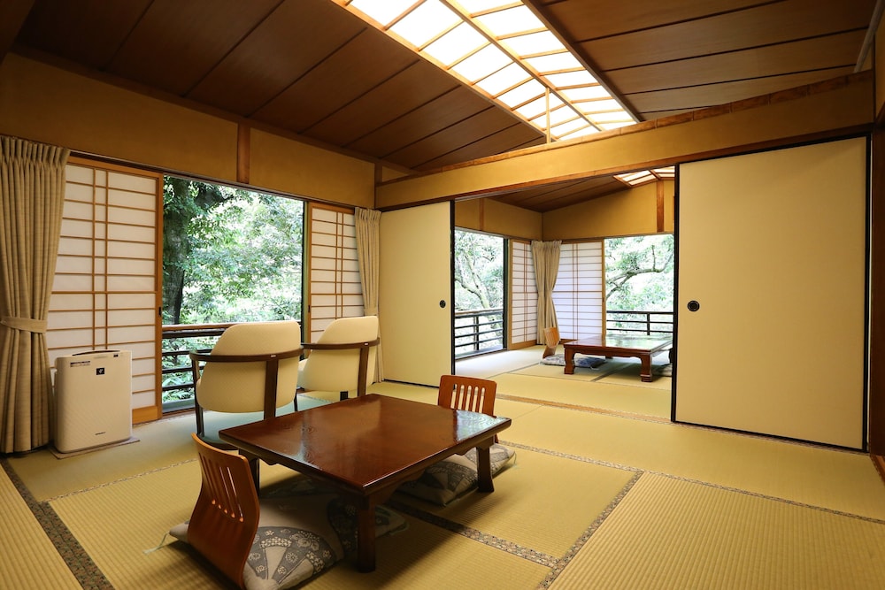 Momijiya Bekkan Kawanoiori 33/47