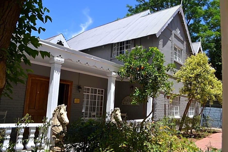 Hobbit Boutique Hotel 4/32