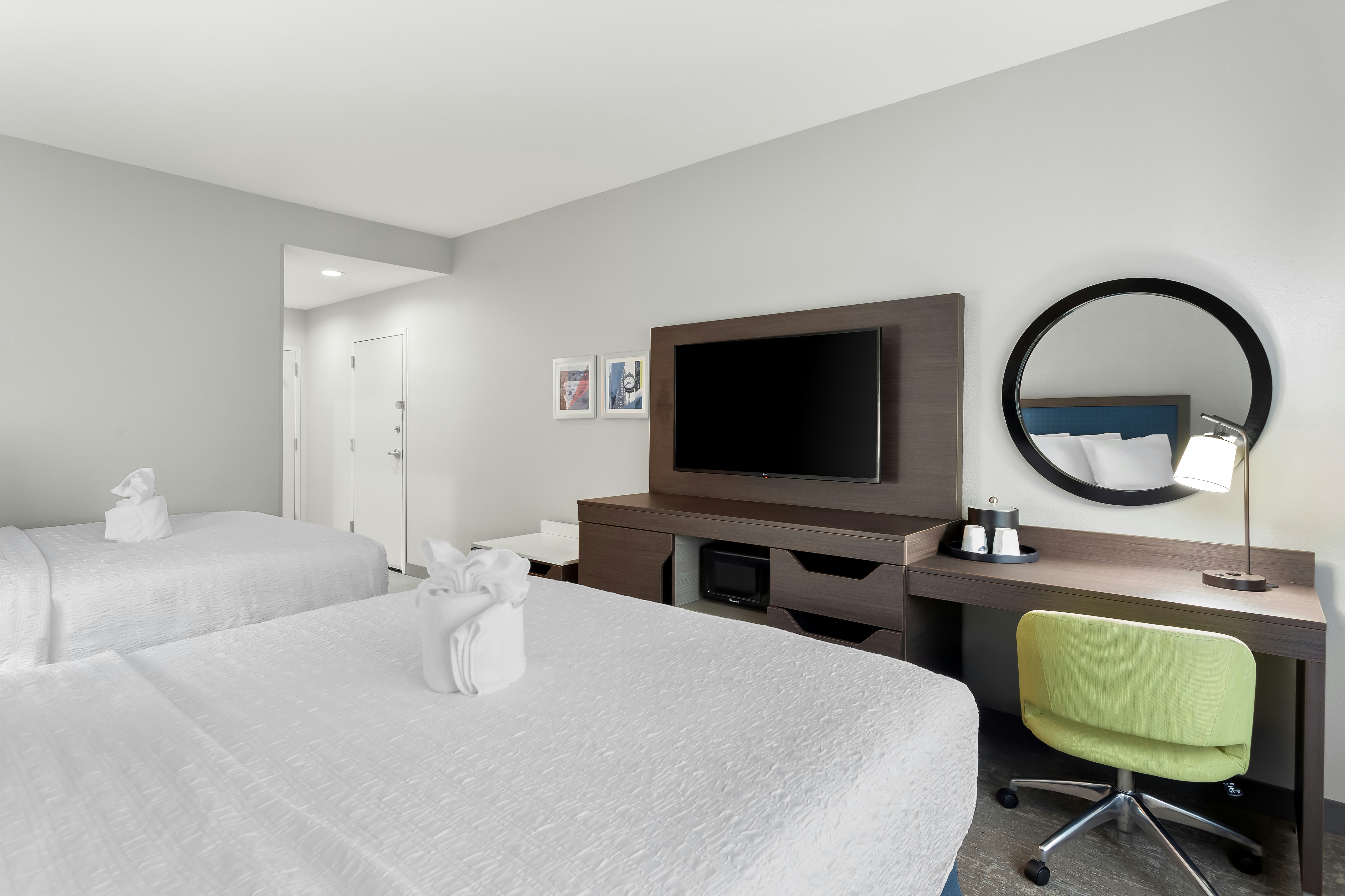 Room, 2 Queen Beds, Accessible, Hampton Inn Huntley Chicago 5/6