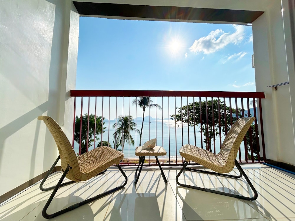 Doublegem Beach Resort 51/79