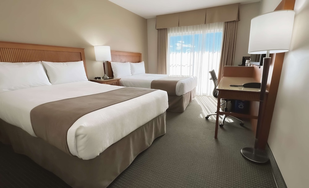 COAST, 2 DOUBLE BEDS