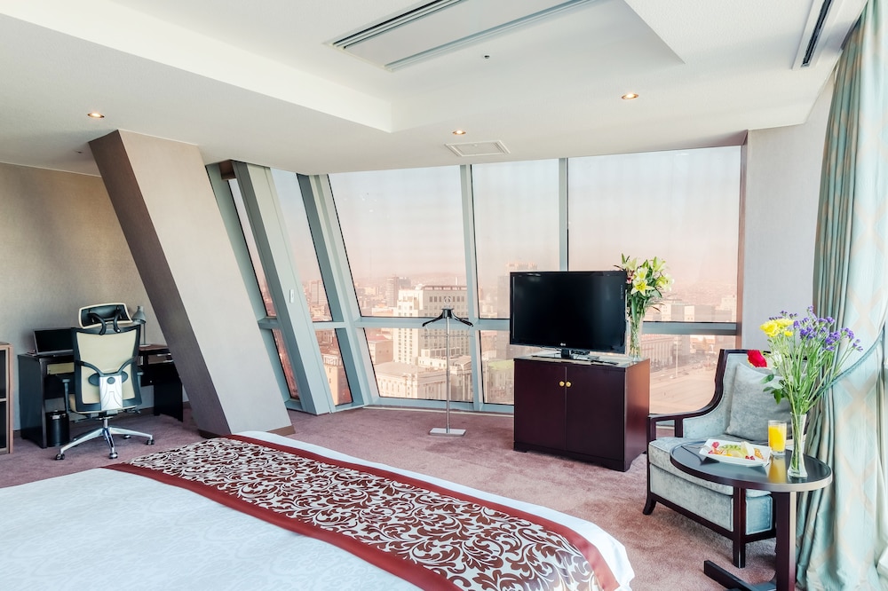 Blue Sky Hotel Tower 19/80