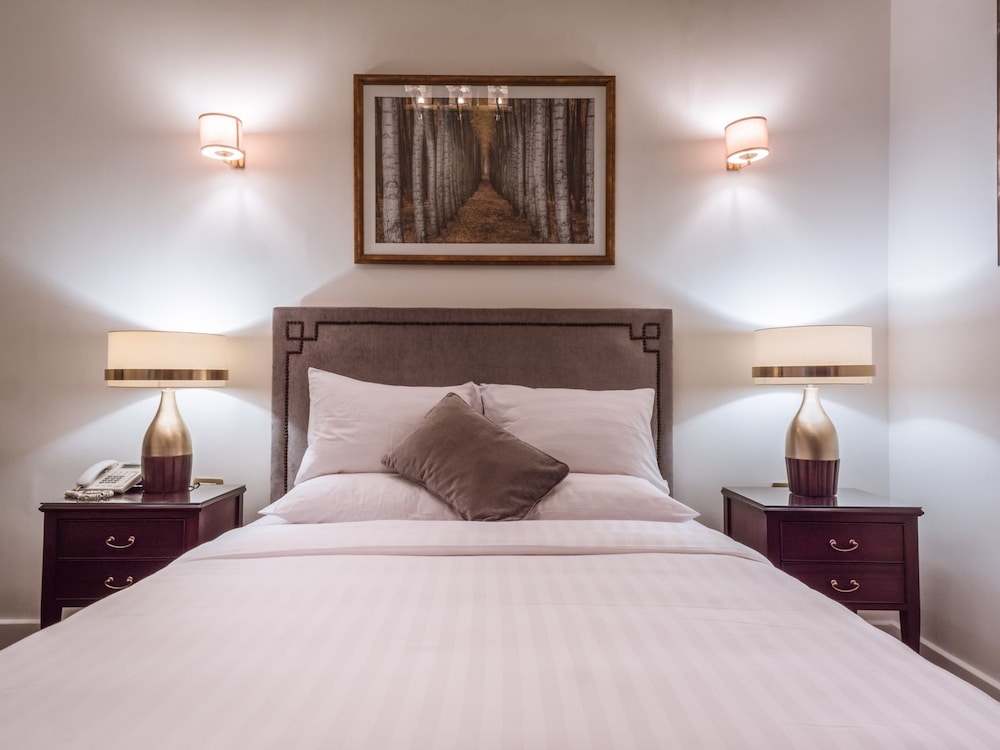 1920S Boutique Hotel And Restaurants 23/48