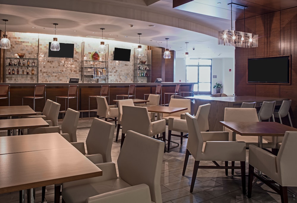 Newport News Marriott at City Center 46/62