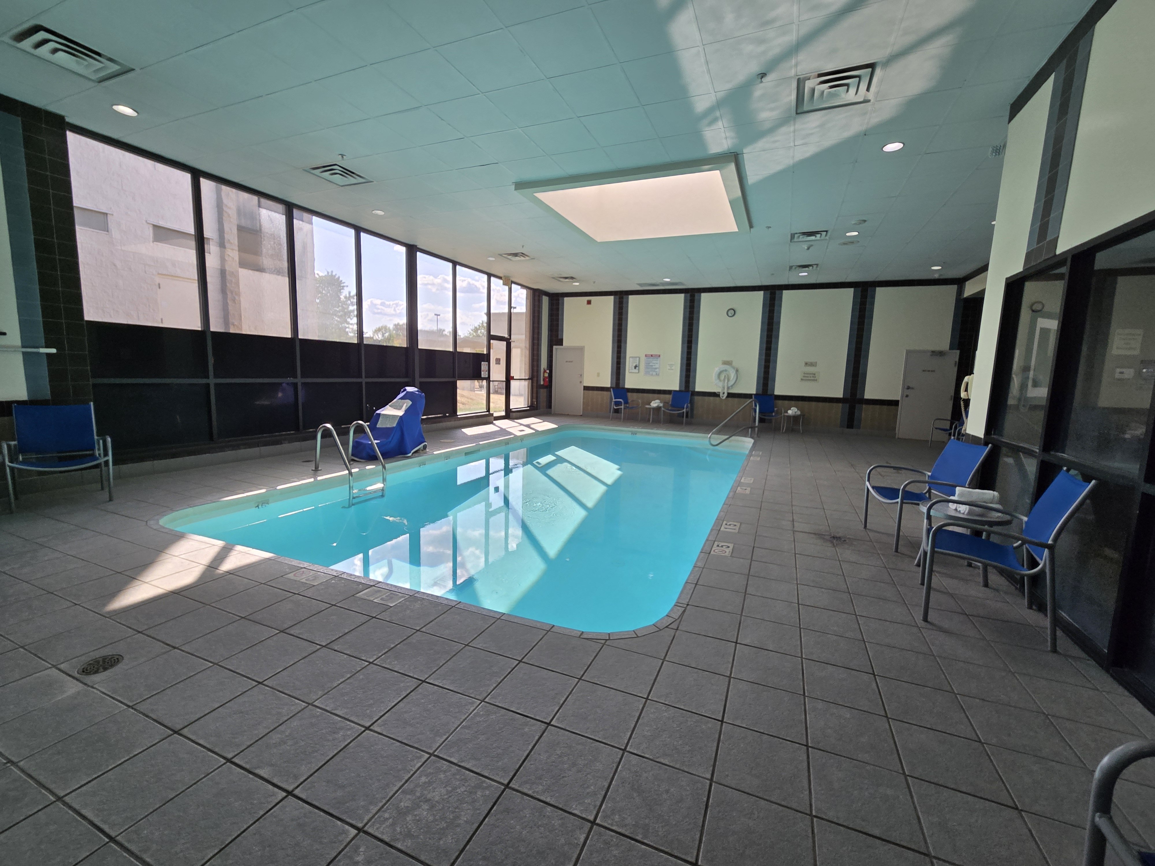 Holiday Inn Hotel and Suites Cincinnati-Eastgate(I-275e) 13/39