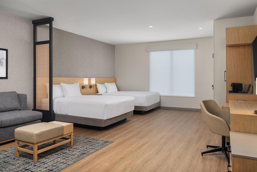 Hyatt Place Toronto Airport 9/50