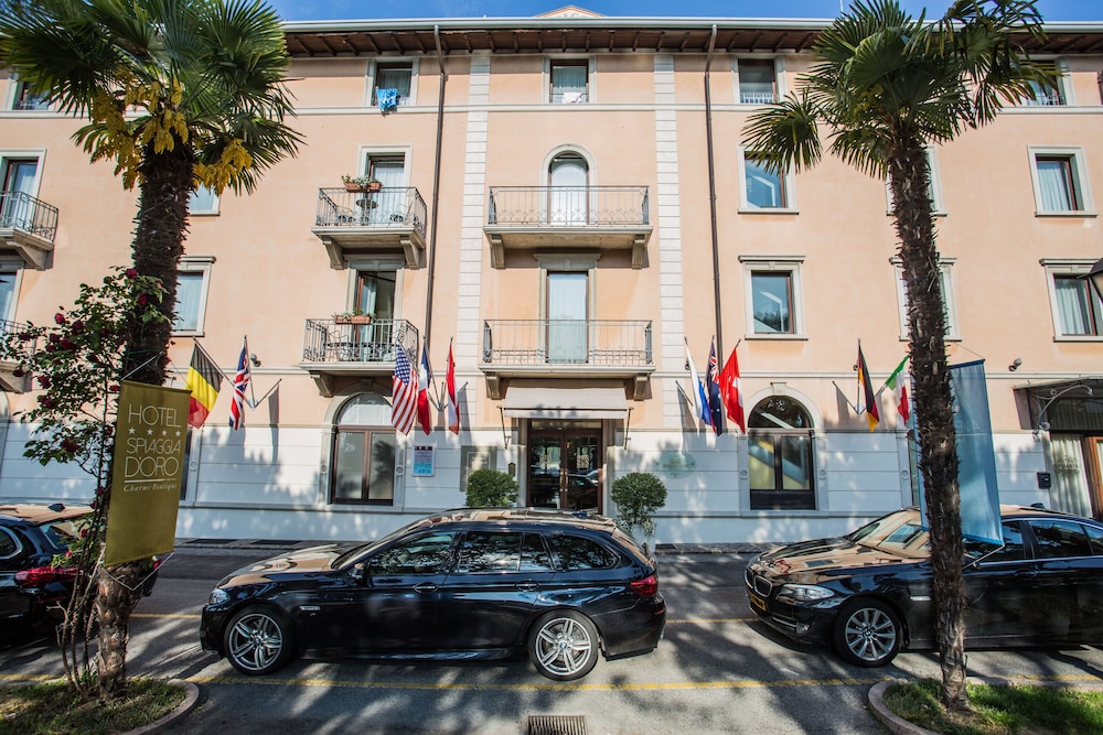 Hotel Spiaggia D Oro 43/54